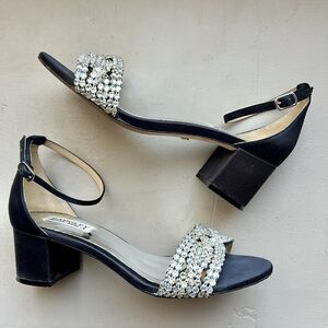 Badgley Mischka Black Fabric w/ Crystal Embellishments & Block Heel Sandals US 7